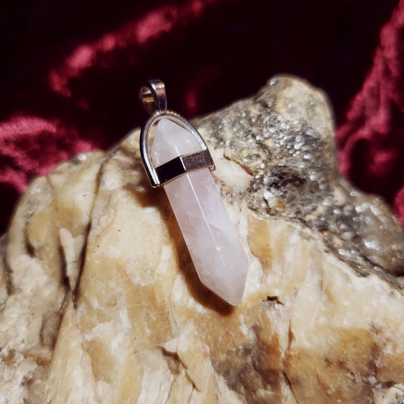 Quartz Crystal Pendant-24" Sliver Plated Necklace - Picture 2 of 4